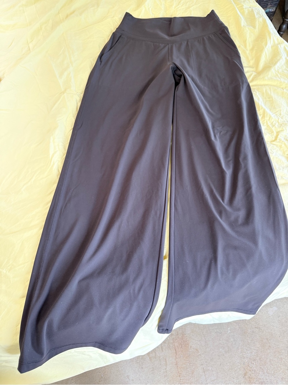 Wide Leg Stretchy pants